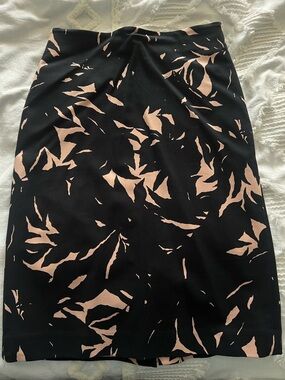 Ann Taylor Dark Navy and Blush Print Pencil Skirt Size 0